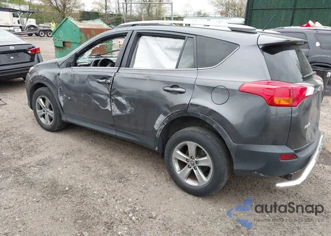 2015 Toyota Rav4 Xle z USA, uszkodzony, nr VIN 2T3RFREV0FW263060